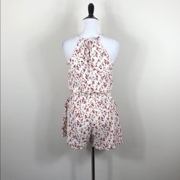 Very J Romper Sleeveless Floral - Picture 3 of 5